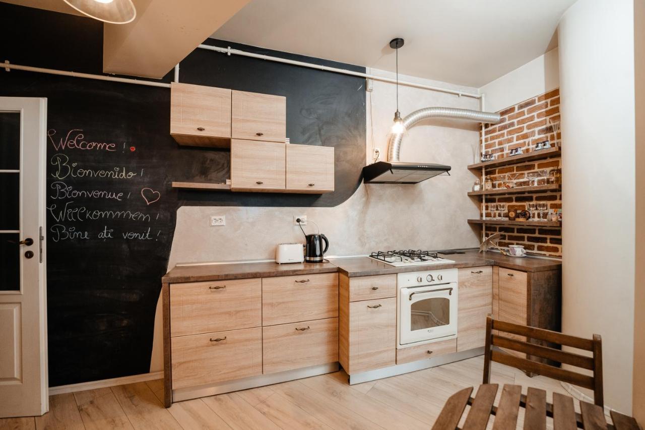 Apartmán Bright And Cozy Design Apt With Office Kluž Exteriér fotografie